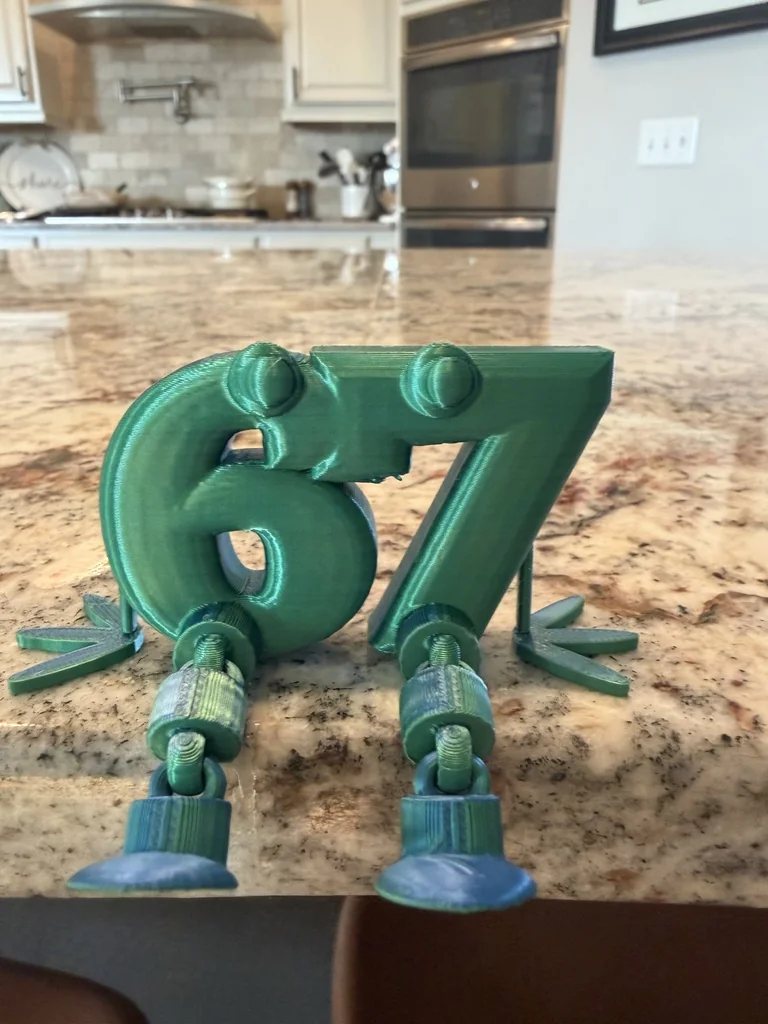 Модель Bubble 67 с ногами и руками