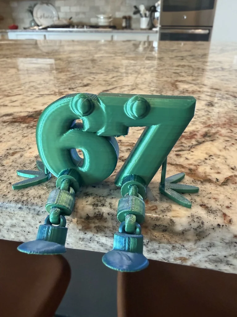 Модель Bubble 67 с ногами и руками