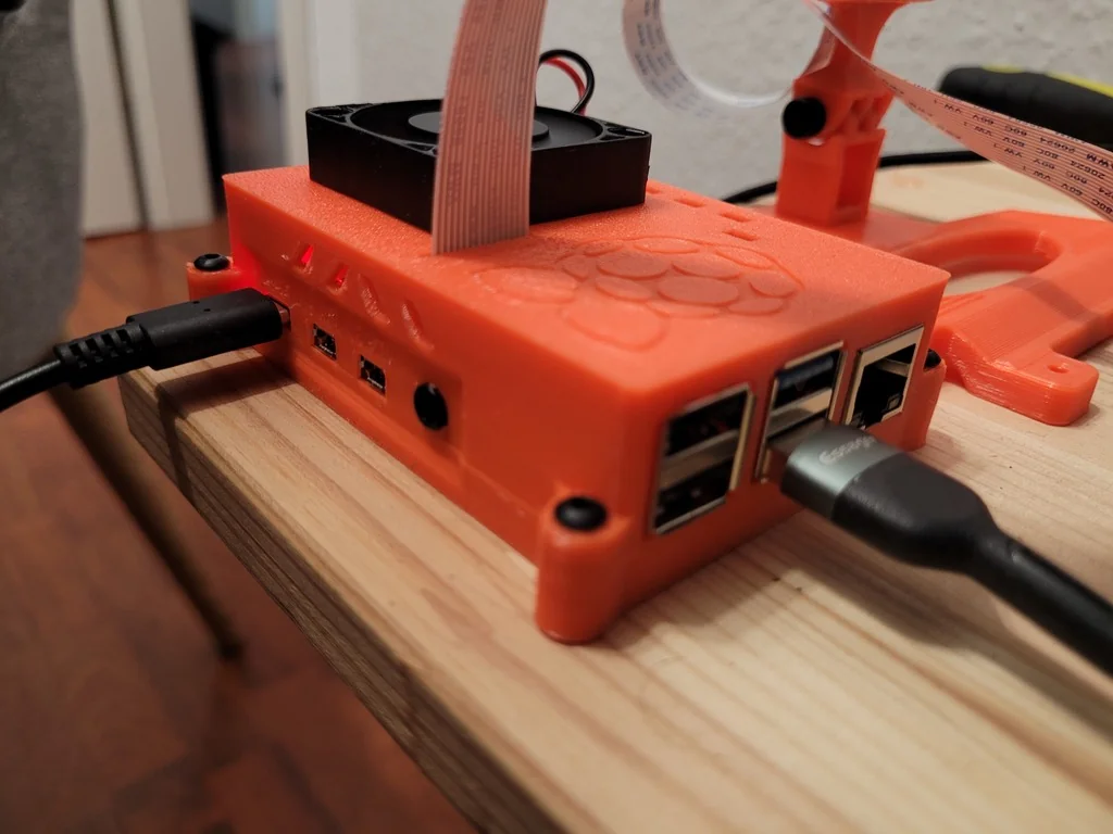 Корпус для Raspberry Pi и рамка для 7-дюймового дисплея