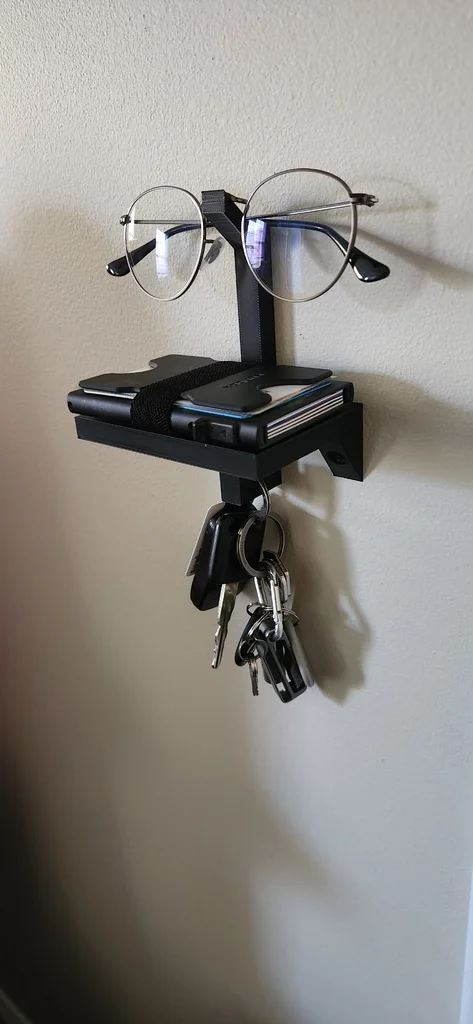 Минималистичная полка для очков, кошелька и ключей