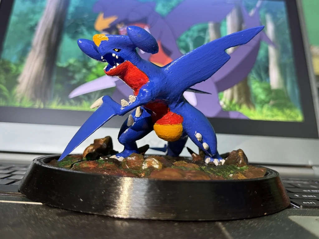 Модель Garchomp - Статуя Покемона