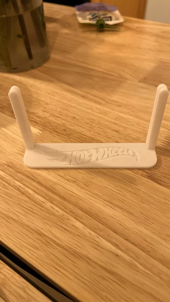 Подставка для Hot Wheels с логотипом