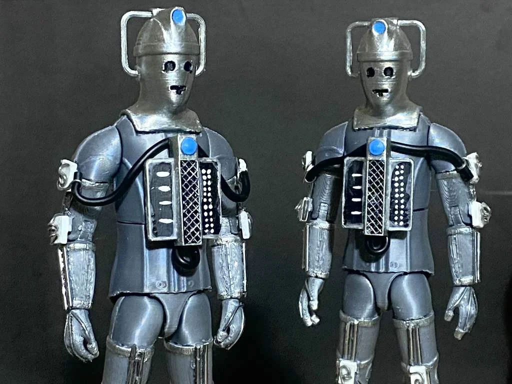 Фигура Кибермена из Доктор Кто - 'Колесо в Космосе'