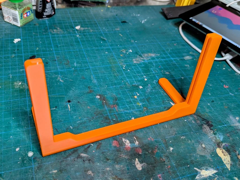 Подставка для Raspberry Pi Touch Display 2