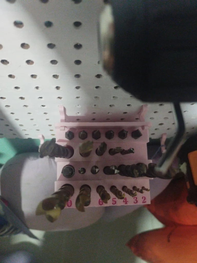 Модель держателя для сверл