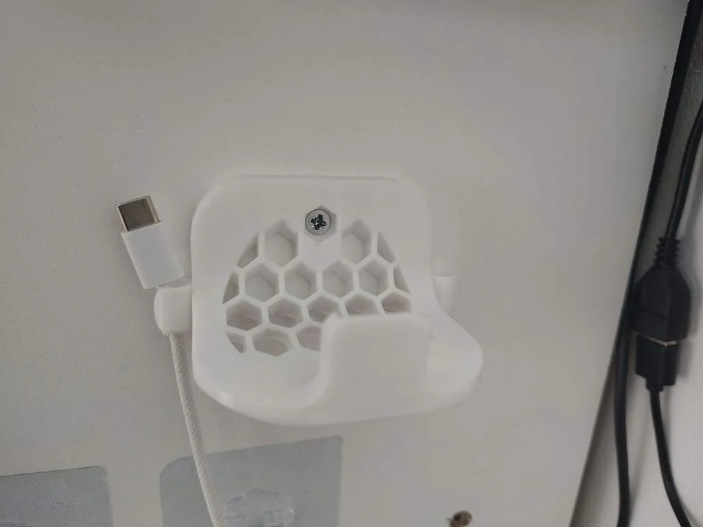 Держатель для универсального геймпада с кабельным держателем