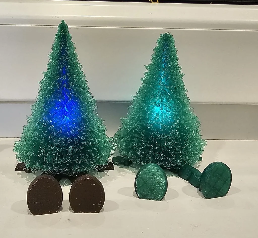 Новогодняя елка с подсветкой и ножками