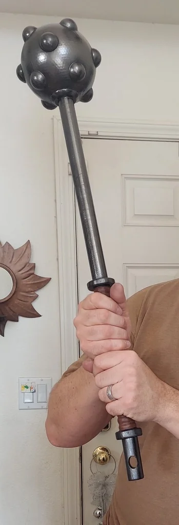 Боевой молот Алеены для D&D