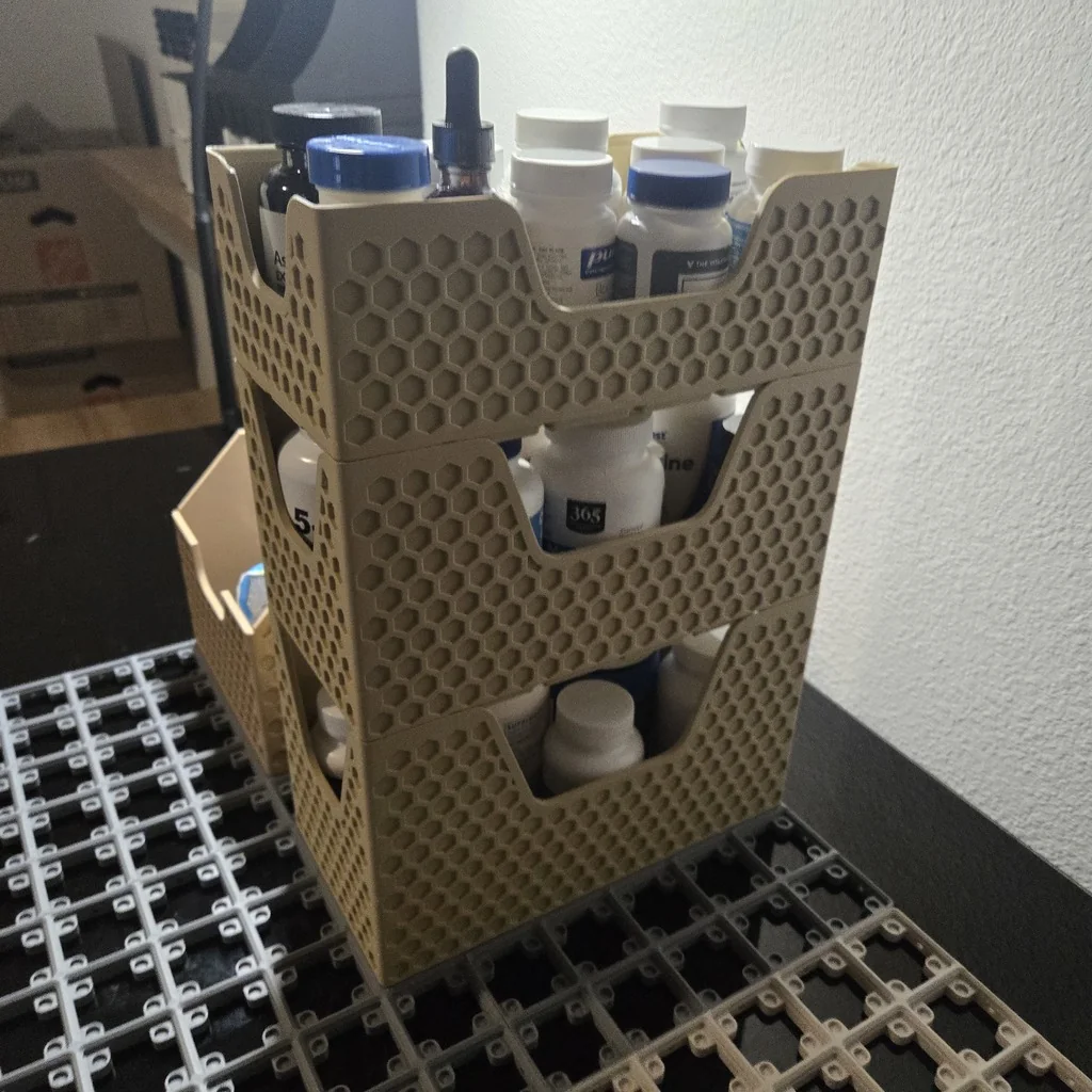 Коллекция мусорных контейнеров Gridfinity для ванных комнат