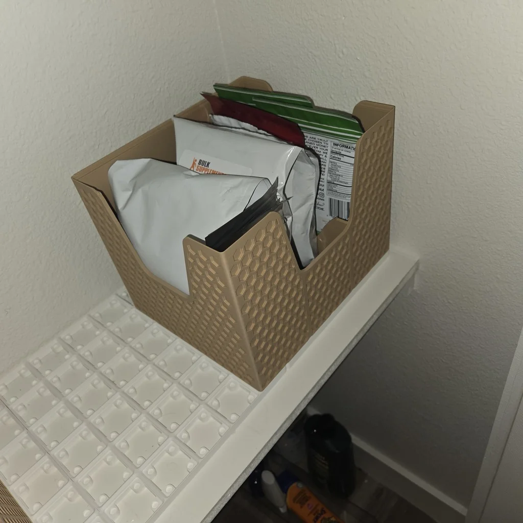 Коллекция мусорных контейнеров Gridfinity для ванных комнат