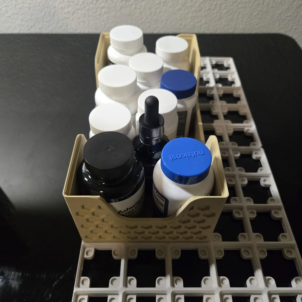 Коллекция мусорных контейнеров Gridfinity для ванных комнат