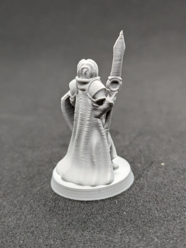 Миниатюра человека-клирика для FDM печати