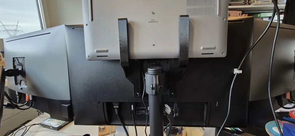 Крепление для ноутбука на VESA за монитор