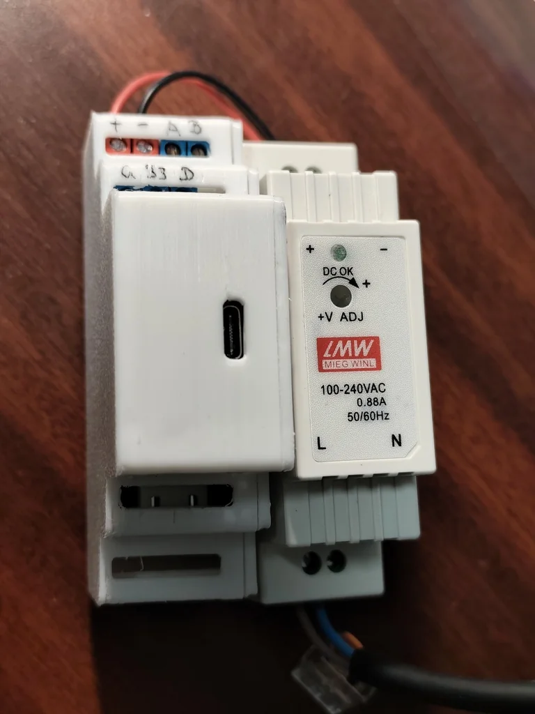 Модуль DIN для пользовательской электроники