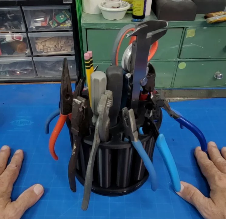 Круглый органайзер для инструментов