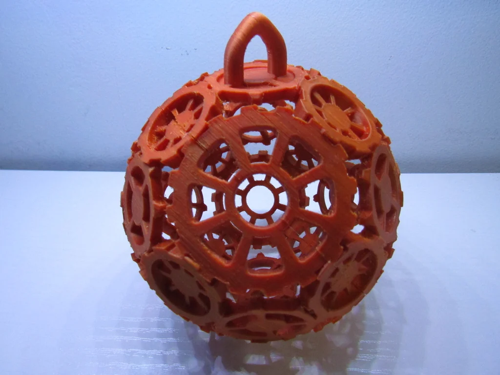 Новогодний ornament из шестерен в стиле стимпанк