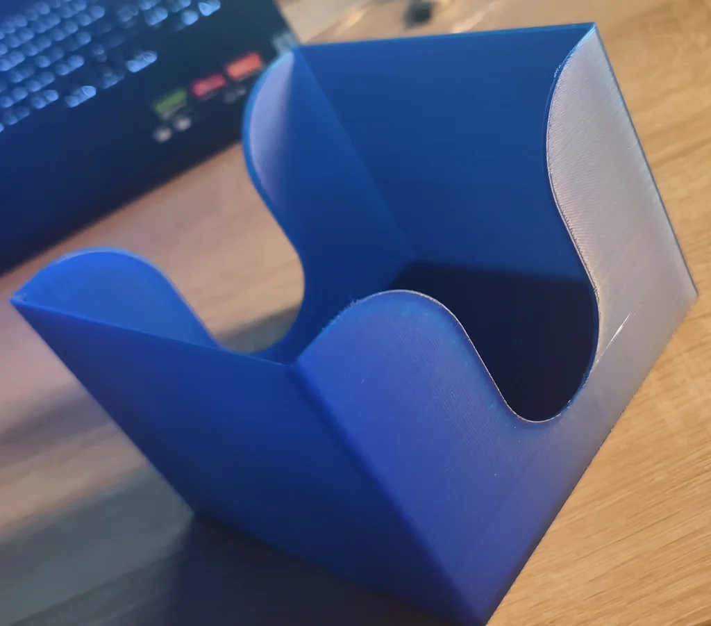 Коробка для бумажных салфеток 12x12 см + файл Fusion 360