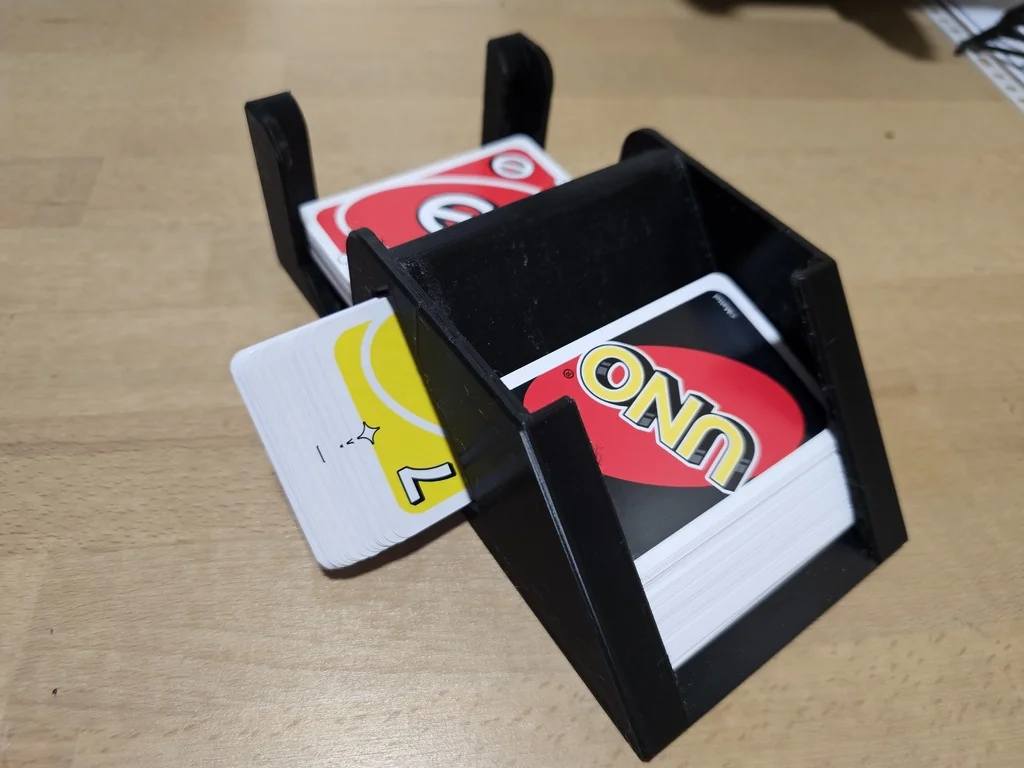 Диспенсер для игральных карт