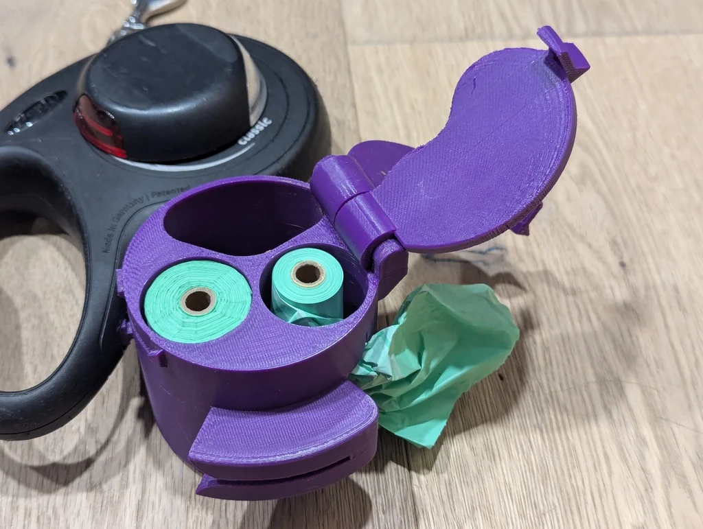 Контейнер для поводка с пакетами и закусками