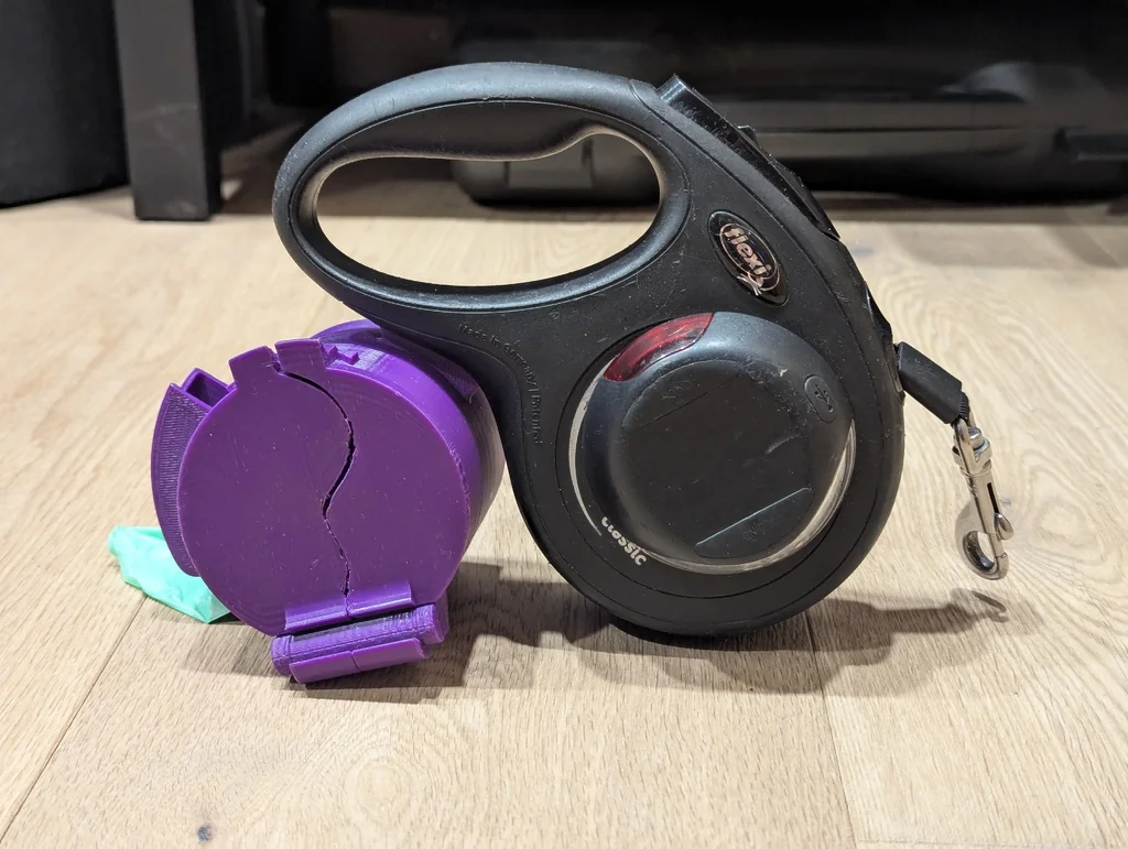 Контейнер для поводка с пакетами и закусками