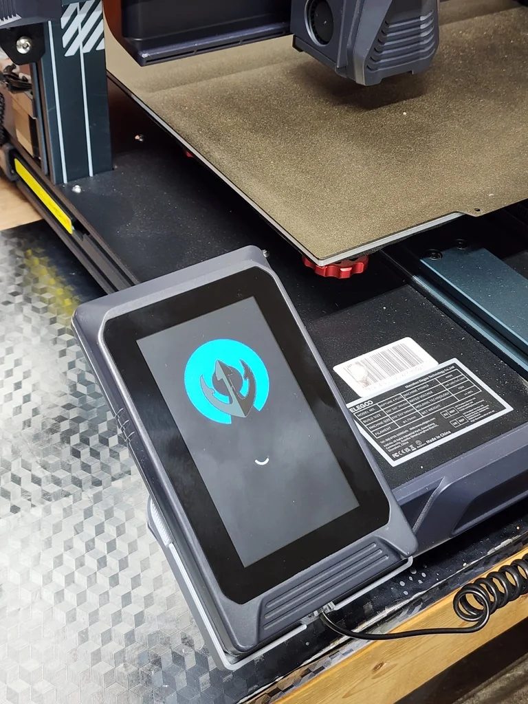 Держатель экрана для Neptune 4 Plus с левой стороны