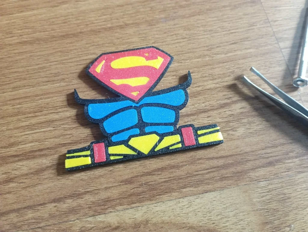 Гигантская минифигура Супермена