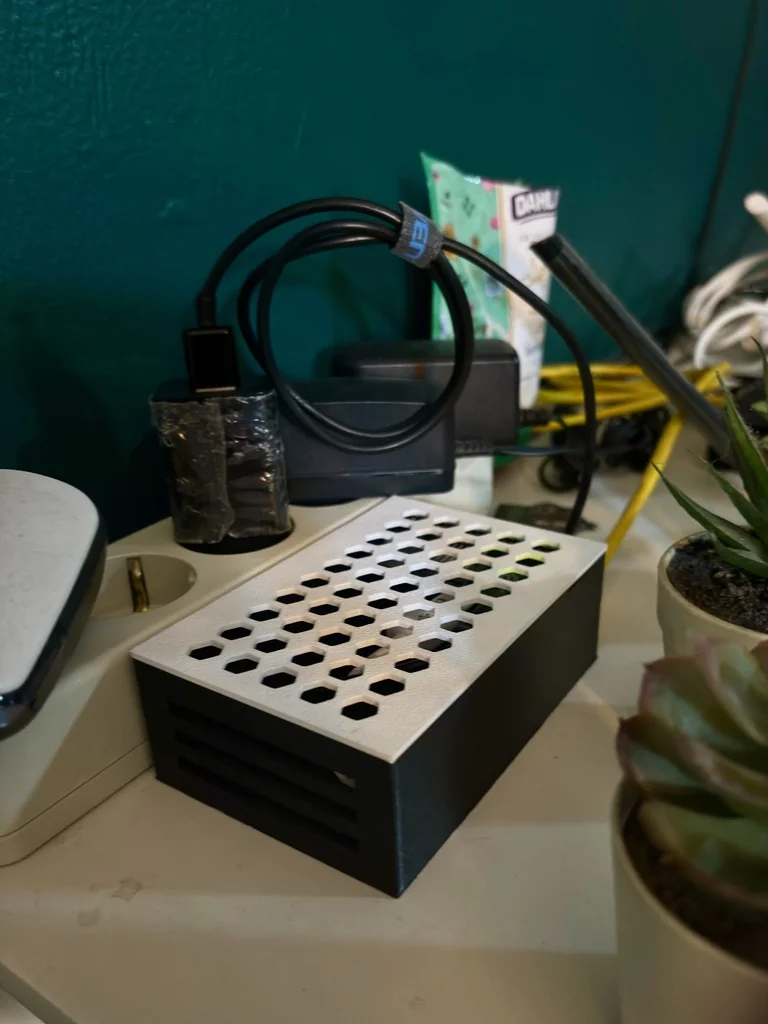 Корпус для Raspberry Pi Zero с USB Ethernet