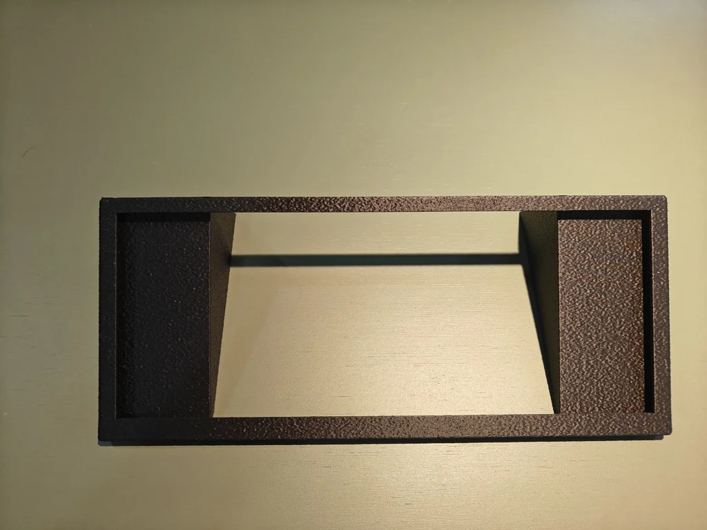 Параметрический корпус для монитора