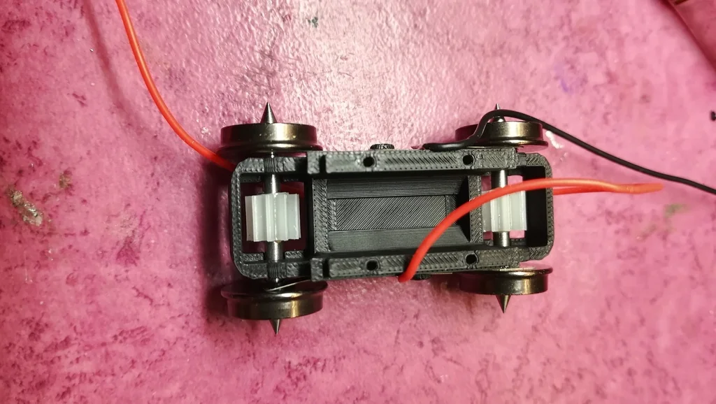 DIY моторные тележки для железнодорожных моделей