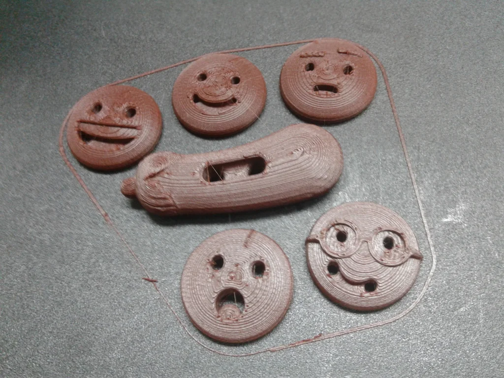 Кнопки для рубашки - набор эмодзи Facebook