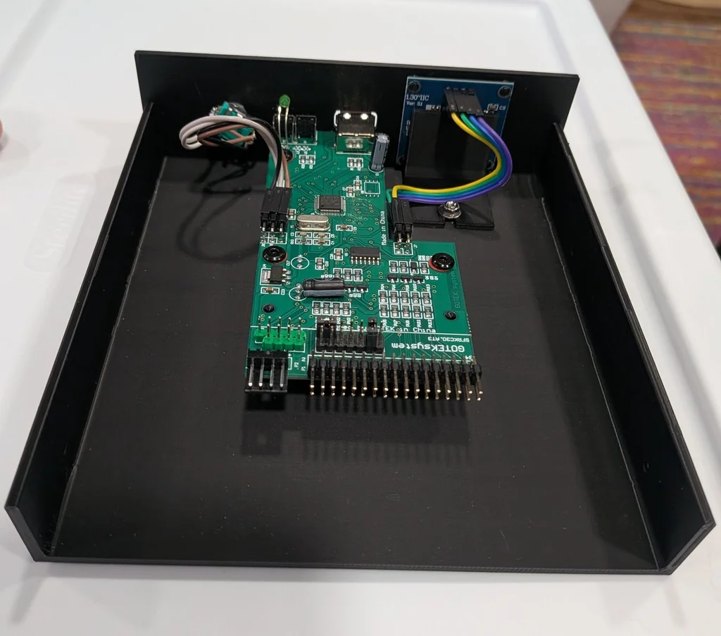 Модифицированный 5.25 дюймовый GoTek и FlashFloppy