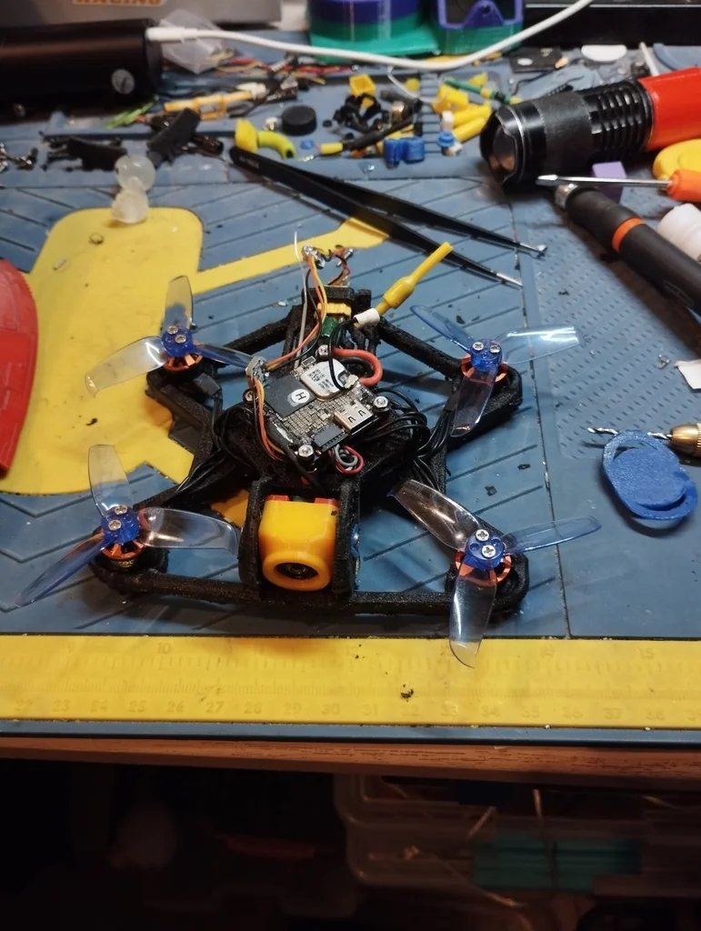 Модель дронa Firefly'25