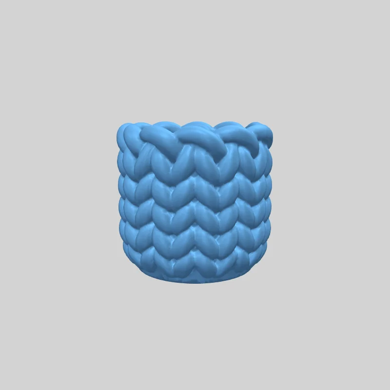 Вязаная ваза из толстой пряжи для декора