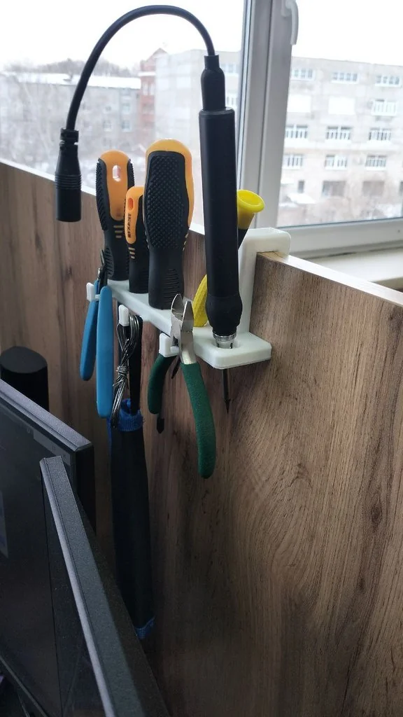 Органайзер для плоскогубцев и отверток