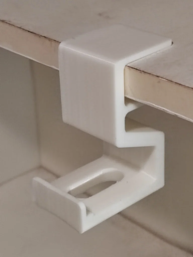 Держатель для наушников и мобильных устройств