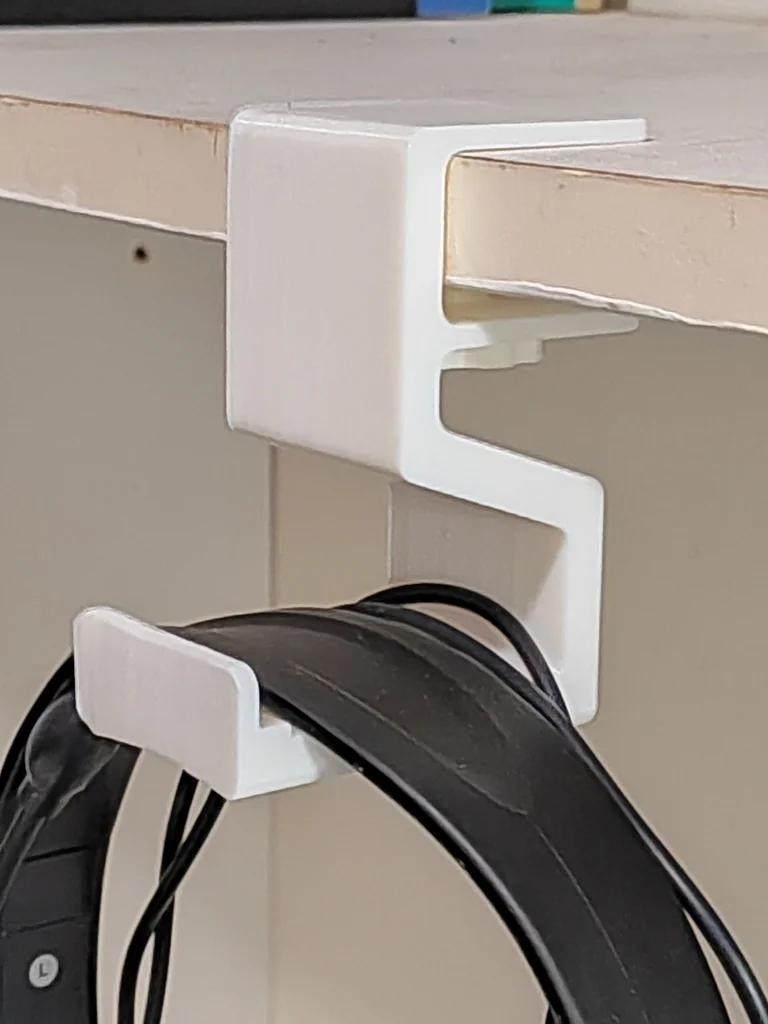 Держатель для наушников и мобильных устройств