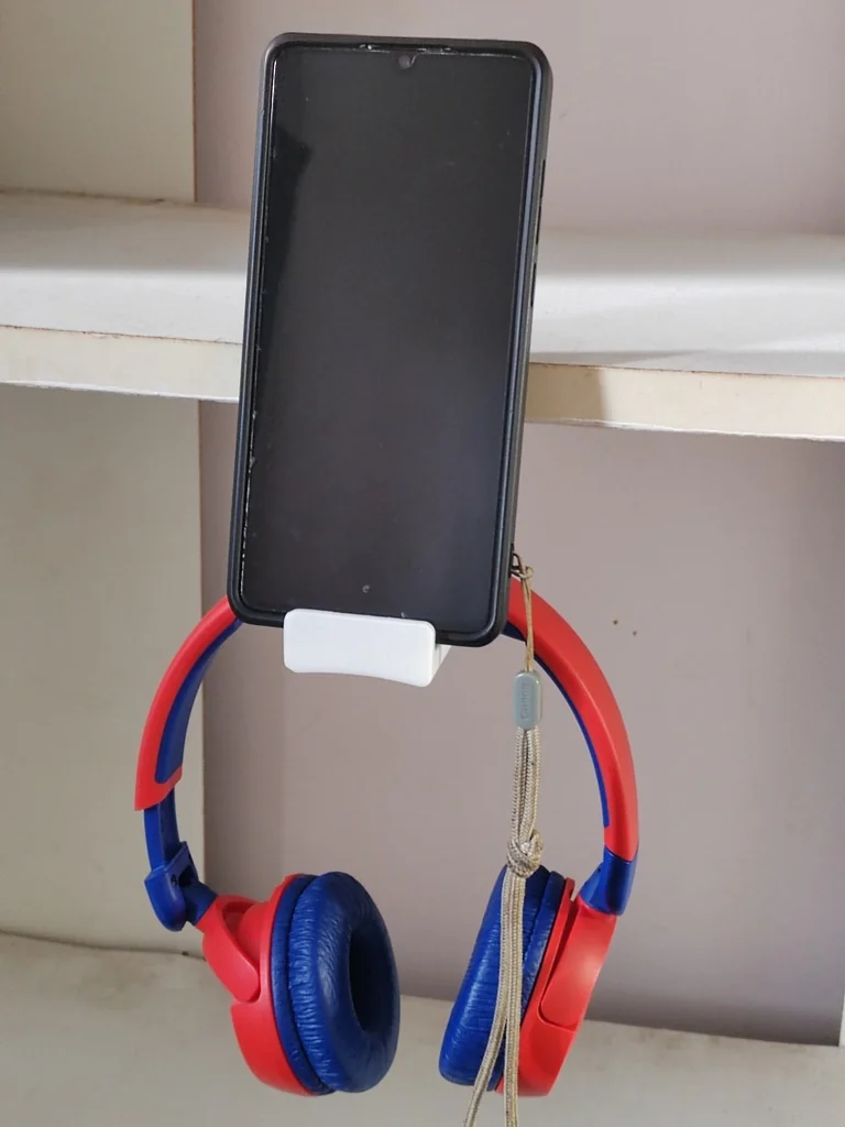 Держатель для наушников и мобильных устройств