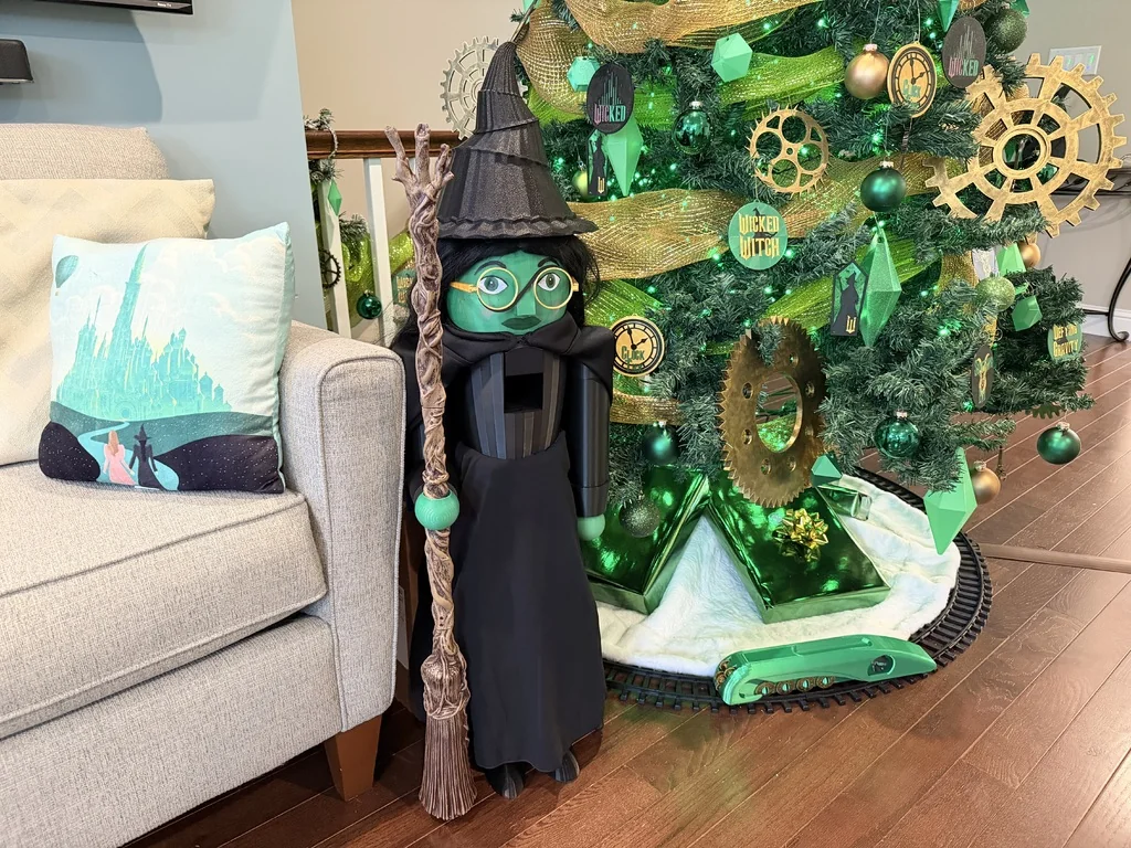 Гигантская Щелкунчик с Модульными Частями