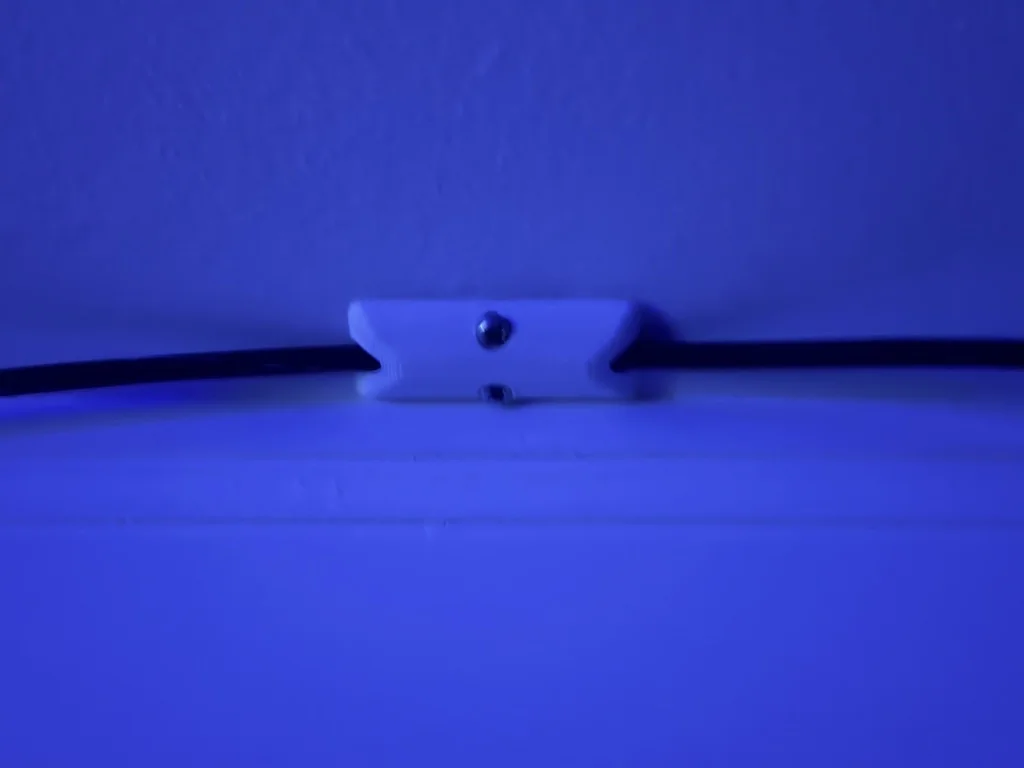 Держатель кабеля для потолка