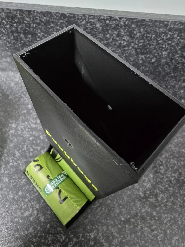 Держатель для мешков с собачьими экскрементами