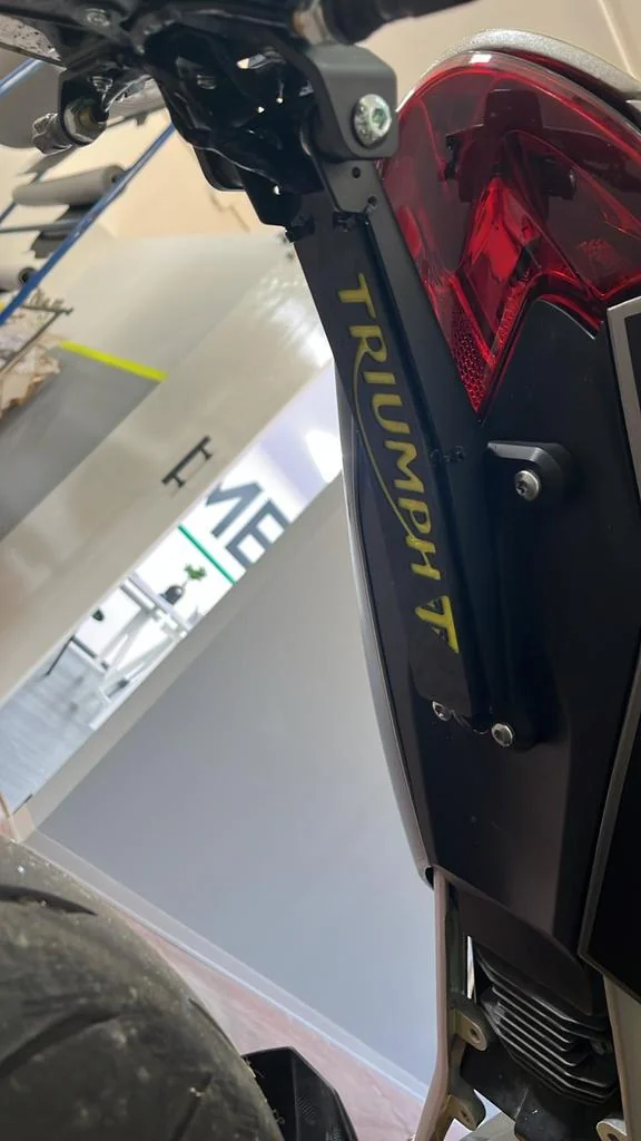 Крышка под номерной знак TRIUMPH SPEED TRIPLE 1200 RS