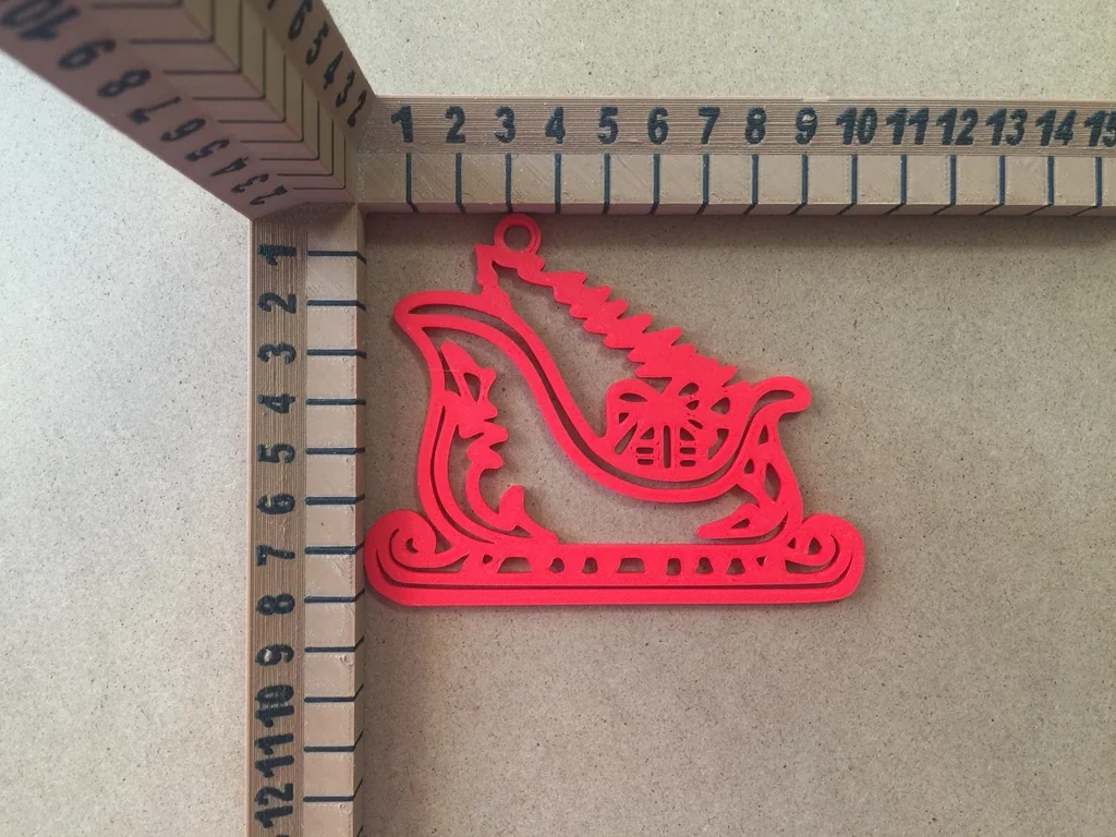 Рождественская игрушка-сани