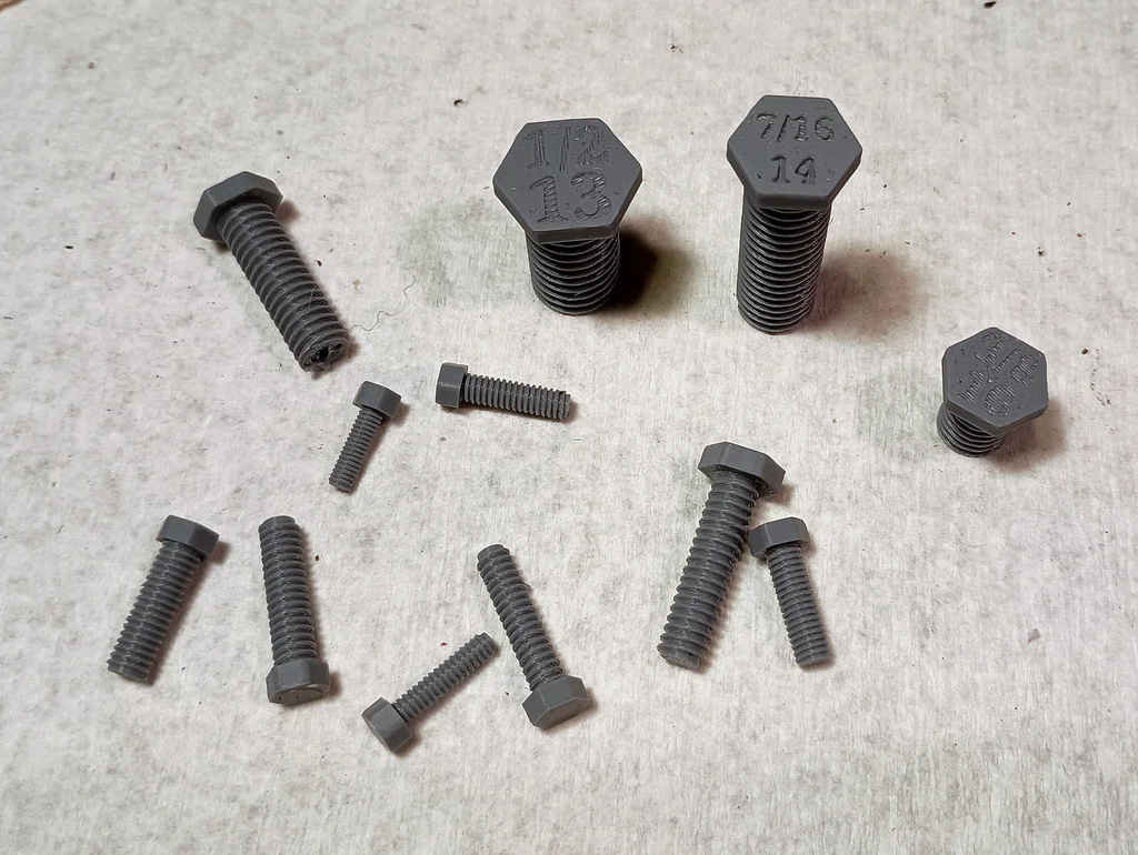 Модель болтов с шестигранной головкой