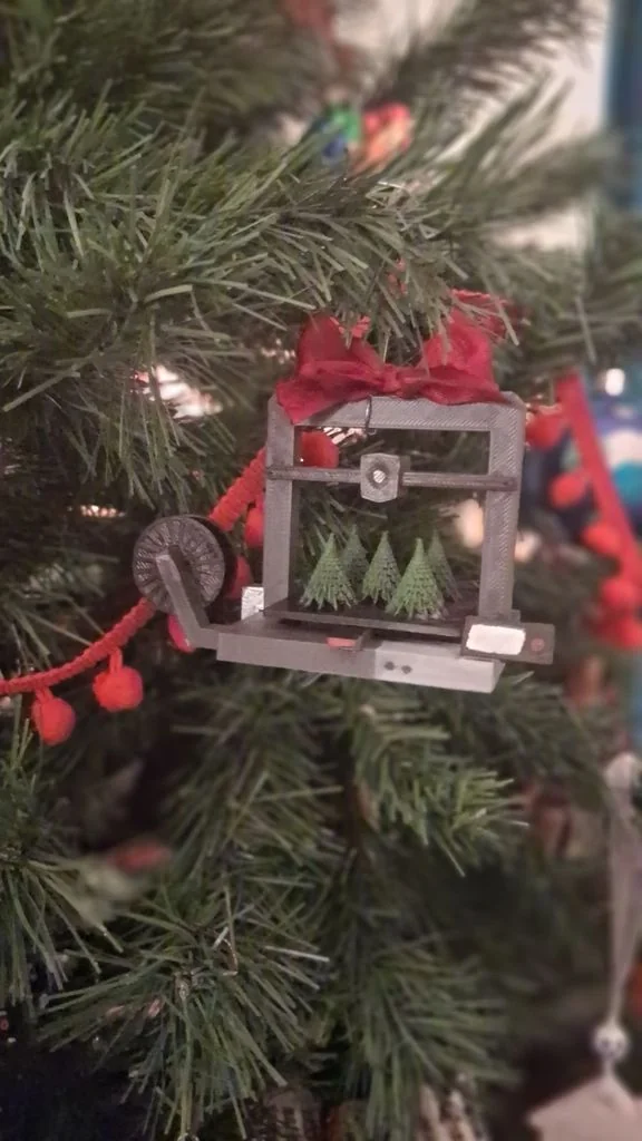 3D-принтер в виде рождественского ornaments