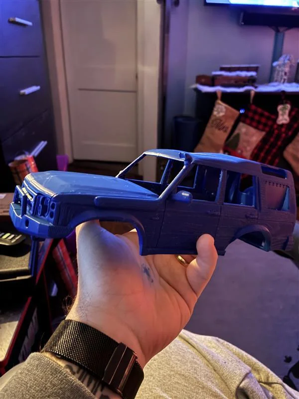 Кузов Land Rover Discovery 2 в масштабе 1:24