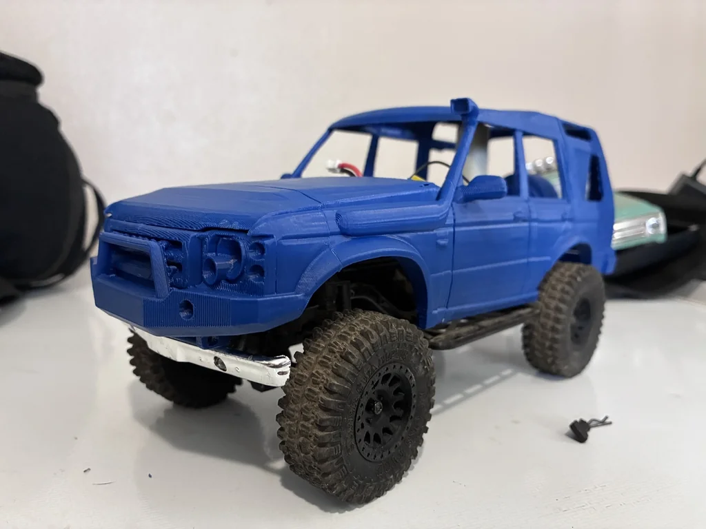 Кузов Land Rover Discovery 2 в масштабе 1:24