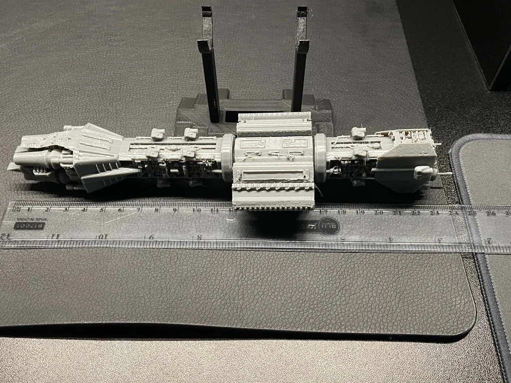 Модель разрушителя класса Омега Babylon 5