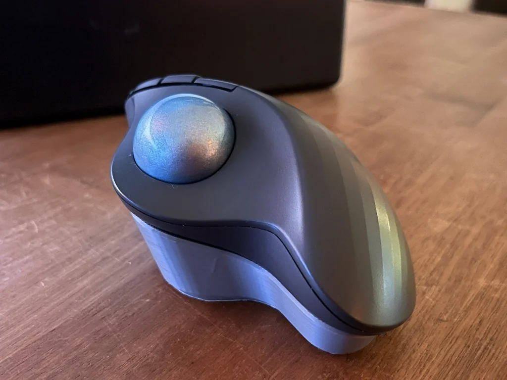 Подставка под углом для Logitech Ergo M575S