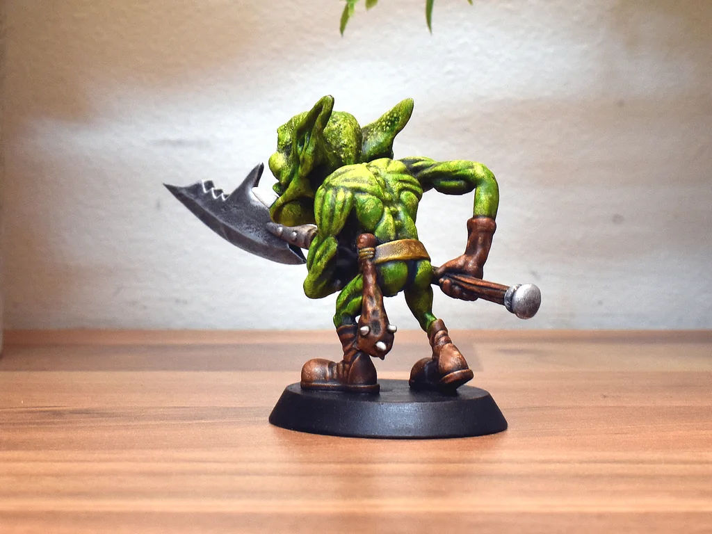 Orc - Snorg - Vogland Stompaxe – 28mm Фэнтези Миниатюра