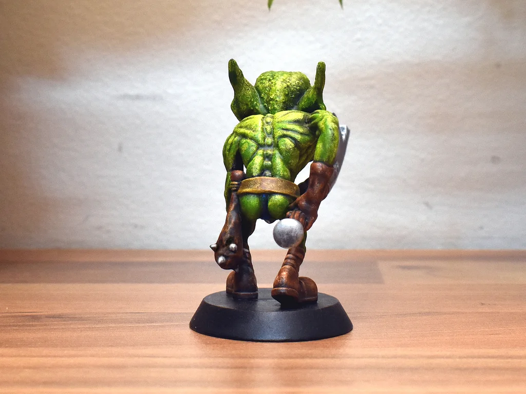 Orc - Snorg - Vogland Stompaxe – 28mm Фэнтези Миниатюра